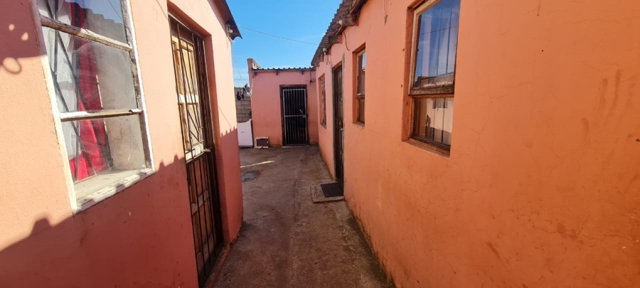 10 Bedroom Property for Sale in Zwide Eastern Cape